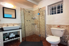 BEDROOMS AND BATHROOMS